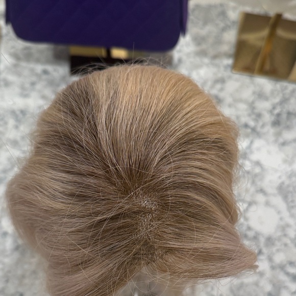 Jon Renau- Womens Hair topper 12 inches - Picture 3 of 6